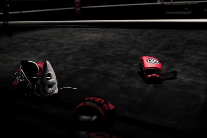 Some Benefits of Using Weighted Ring Side Boxing Gloves